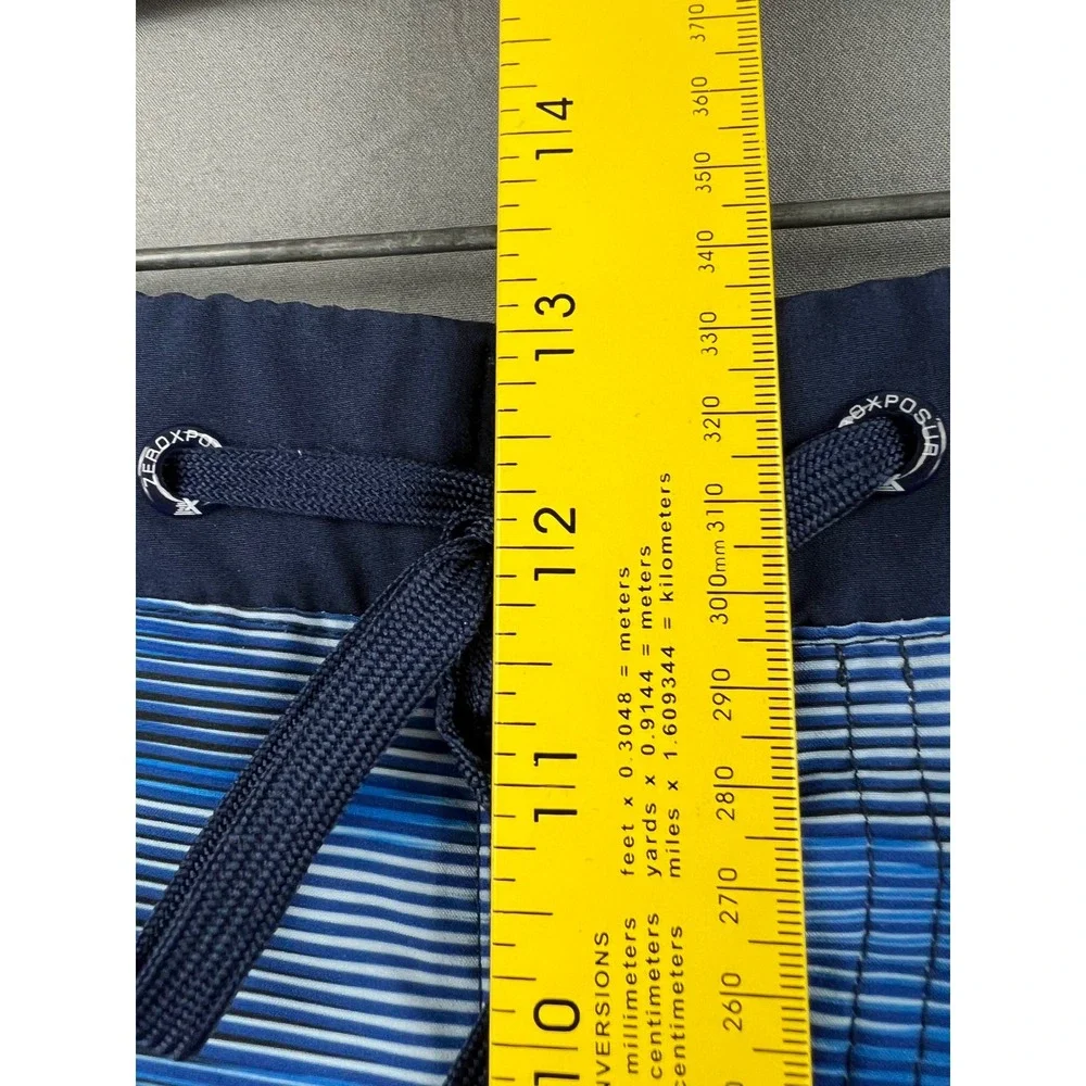 ZeroXposur Swim Trunks Mens XL Board Shorts Blue Wave Pattern Pocket Good